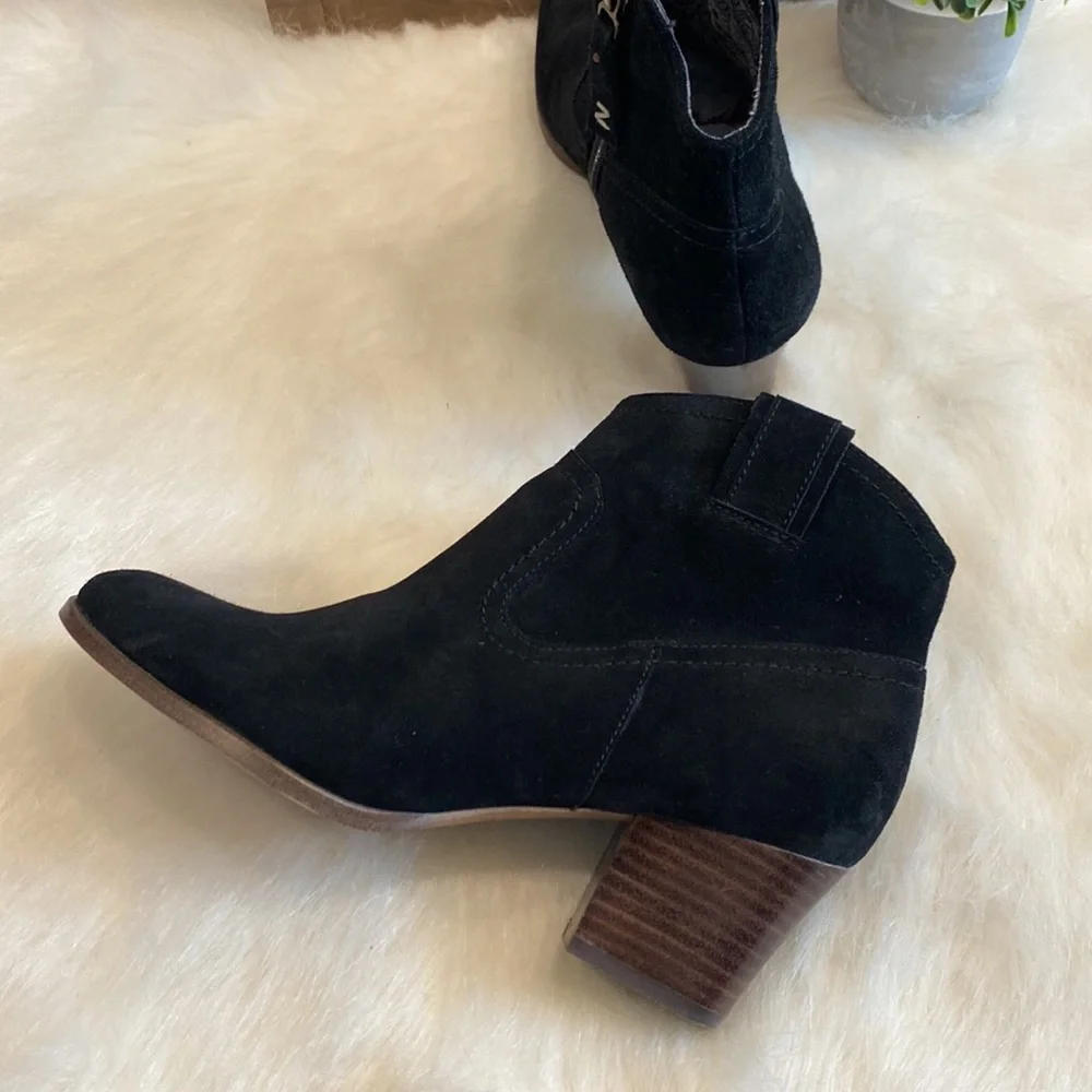 ZODIAC KELA Suede Ankle Boots
